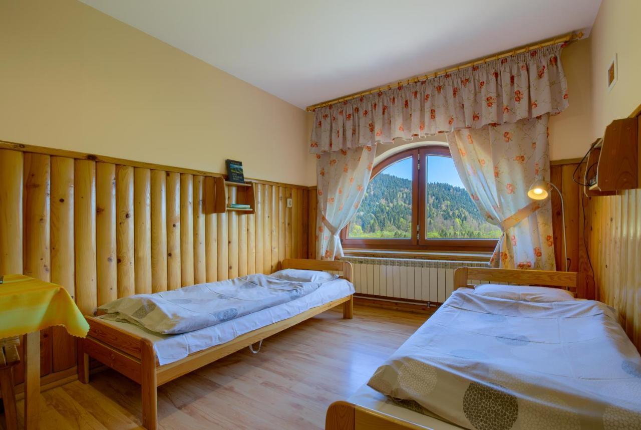 Schronisko Pttk Trzy Korony Sromowce Niżne Exterior foto